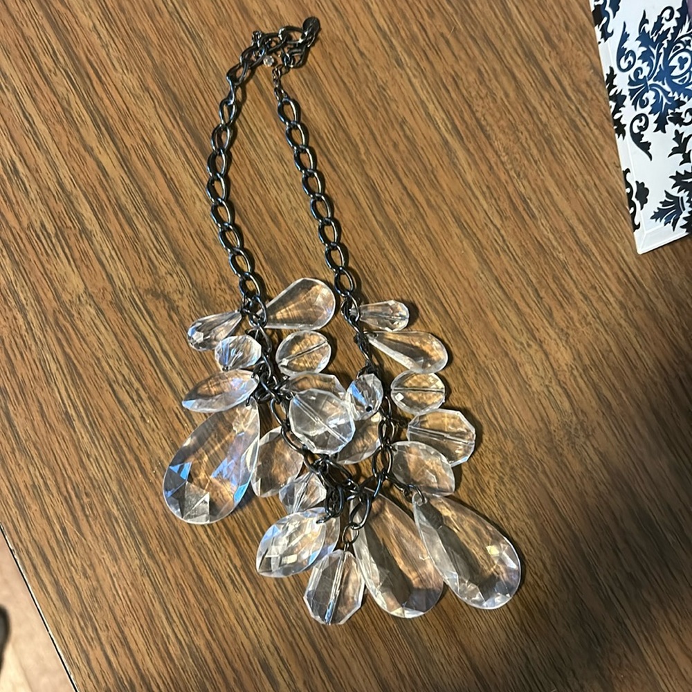 Chunky clear necklace
